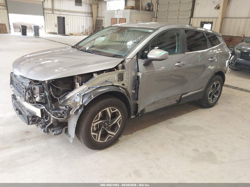 2024 Kia Sportage VIN KNDPU3DF7R7247930 IAAI salvage auction — FRONT & REAR, Salvage Title, sold $5,800 on 2026-08-01 (photo 2)