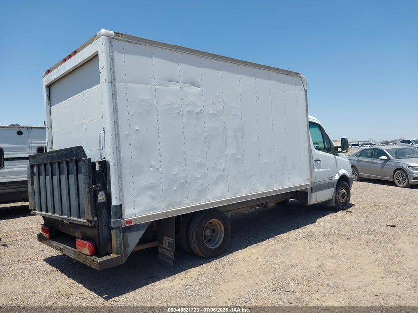 2007 Dodge Sprinter VIN WDXPF445579340057 IAAI salvage auction — RIGHT REAR, Salvage (Arizona), sold $625 on 2026-07-28 (photo 4)