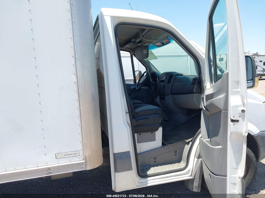 2007 Dodge Sprinter VIN WDXPF445579340057 IAAI salvage auction — RIGHT REAR, Salvage (Arizona), sold $625 on 2026-07-28 (photo 7)