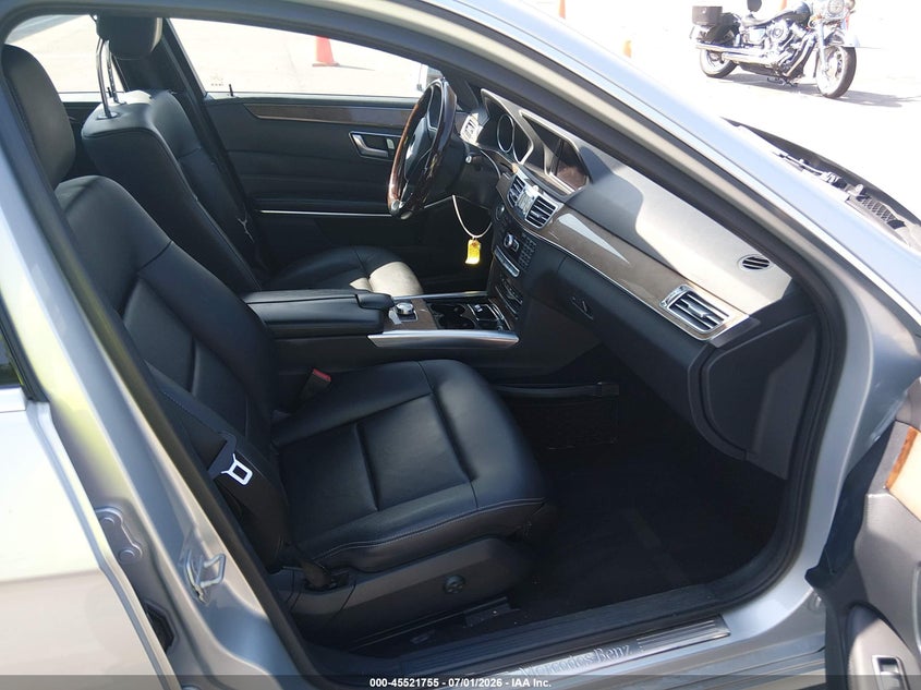 2014 Mercedes-benz E-klasse VIN WDDHF8JBXEA817578 IAAI salvage auction — FRONT END, Clear (Tennessee), sold $1,300 on 2026-08-11 (photo 5)