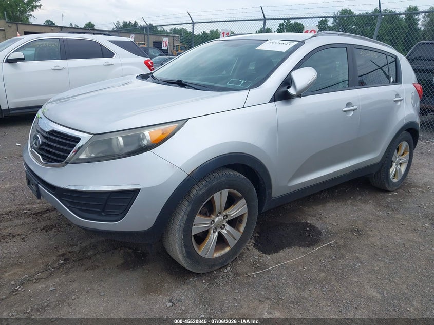 2011 Kia Sportage VIN KNDPB3A27B7027118 IAAI salvage auction — NORMAL WEAR, Clear (New York), sold $425 on 2026-07-16 (photo 2)