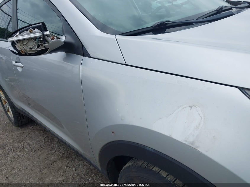 2011 Kia Sportage VIN KNDPB3A27B7027118 IAAI salvage auction — NORMAL WEAR, Clear (New York), sold $425 on 2026-07-16 (photo 6)