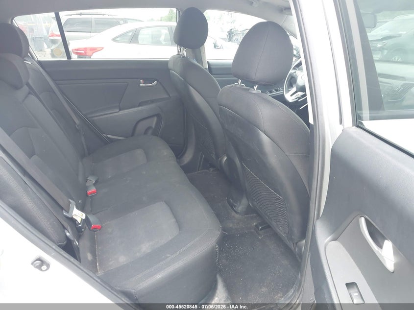 2011 Kia Sportage VIN KNDPB3A27B7027118 IAAI salvage auction — NORMAL WEAR, Clear (New York), sold $425 on 2026-07-16 (photo 8)
