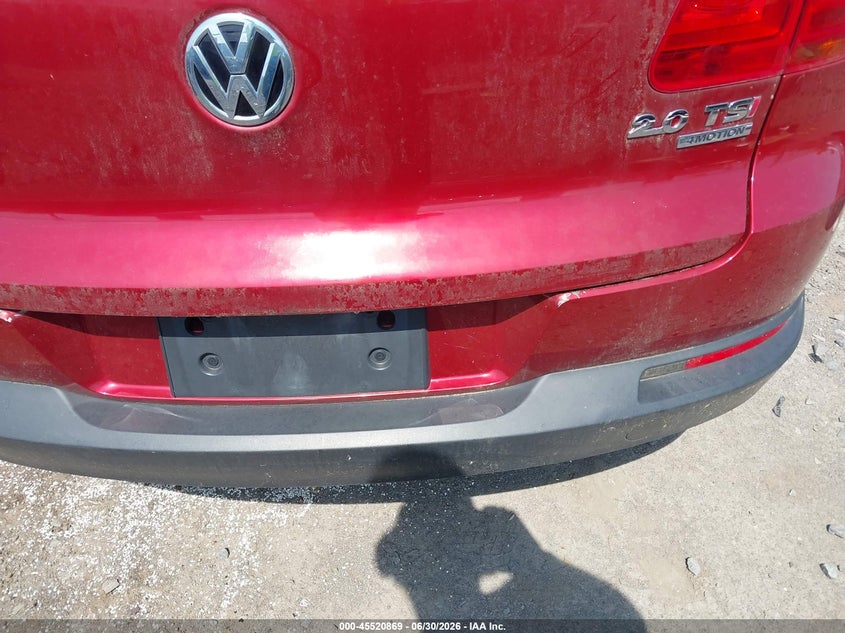 2014 Volkswagen Tiguan VIN WVGBV3AX4EW027452 IAAI salvage auction — NORMAL WEAR, Clear (New York), sold $400 on 2026-07-28 (photo 6)