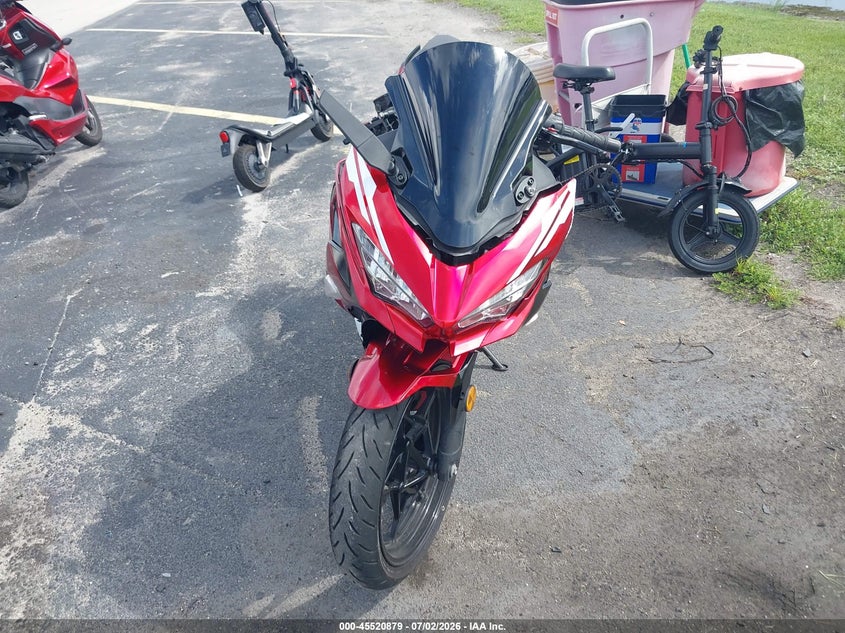 2019 Kawasaki Ninja VIN JKAEXKG15KDA32253 IAAI salvage auction — LEFT & RIGHT, Rebuildable (Florida), sold $1,250 on 2026-07-28 (photo 5)