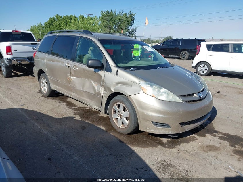 2007 Toyota Sienna VIN 5TDZK23C77S000264 IAAI salvage auction — NORMAL WEAR, Clear (New Mexico), sold $625 on 2026-07-29 (photo 1)