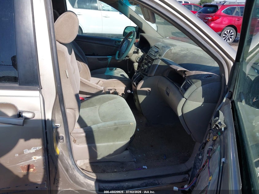 2007 Toyota Sienna VIN 5TDZK23C77S000264 IAAI salvage auction — NORMAL WEAR, Clear (New Mexico), sold $625 on 2026-07-29 (photo 5)