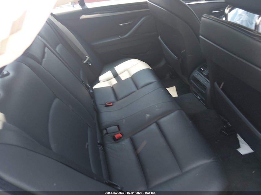 2012 BMW 5er VIN WBAFU7C55CDU63079 IAAI salvage auction — SIDE, Clear (New Jersey), sold $900 on 2026-07-27 (photo 8)