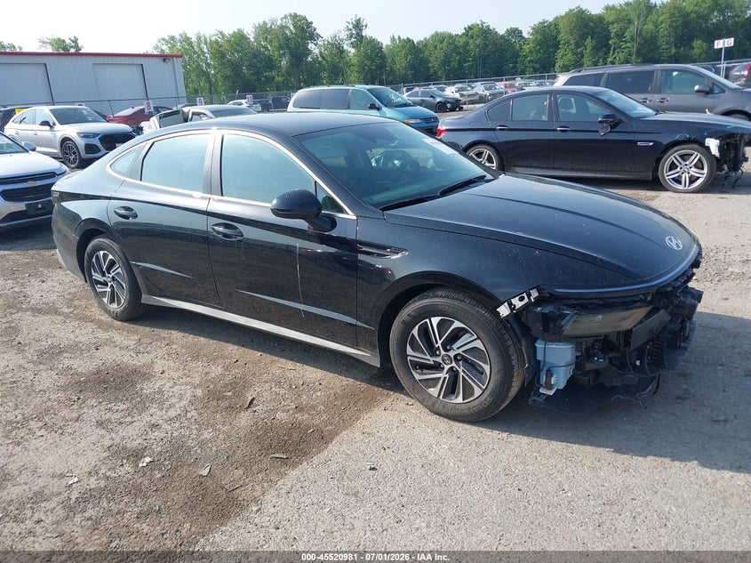 2026 Hyundai Sonata VIN KMHL24JJXTA147362 IAAI salvage auction — FRONT END, Clear (Michigan), sold $11,900 on 2026-07-16 (photo 1)