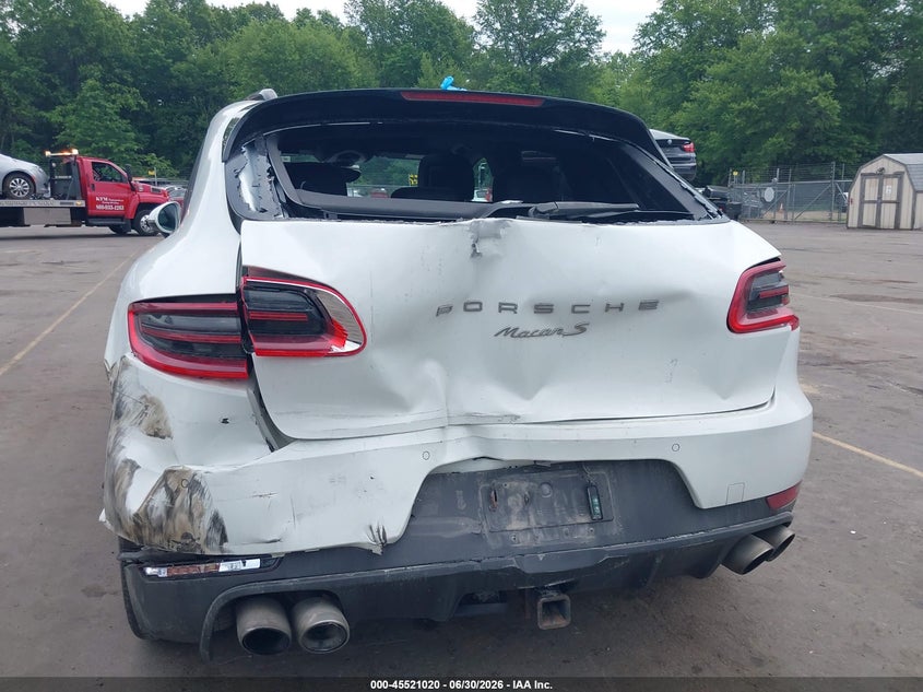 2017 Porsche Macan VIN WP1AB2A50HLB17140 IAAI salvage auction — REAR END, Salvage (Massachusetts), sold $7,500 on 2026-08-06 (photo 6)