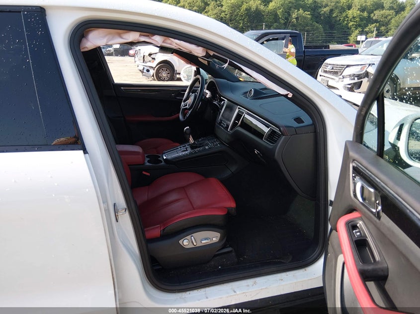 2018 Porsche Macan VIN WP1AA2A50JLB11007 IAAI salvage auction — FRONT END, Salvage (West Virginia), sold $4,650 on 2026-09-03 (photo 5)