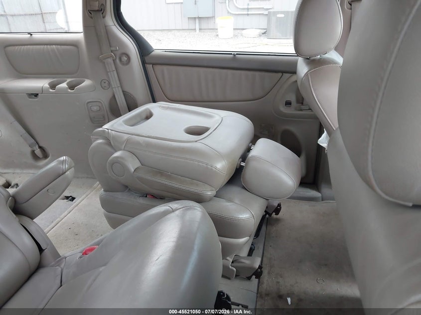 2004 Toyota Sienna VIN 5TDZA22CX4S095659 IAAI salvage auction — NORMAL WEAR, Original (Ohio), sold $925 on 2026-07-29 (photo 8)