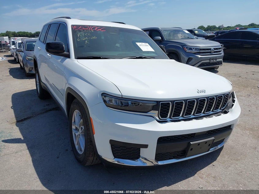 2026 Jeep Grand cherokee VIN 1C4RJJAG7T8558570 IAAI salvage auction — LEFT SIDE, Original (Texas), sold $13,300 on 2026-09-29 (photo 1)