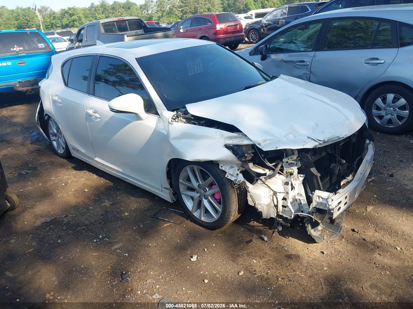 2015 Lexus Ct VIN JTHKD5BH8F2222424 IAAI salvage auction — FRONT & REAR, Salvage Title, sold $2,300 on 2026-07-28 (photo 1)