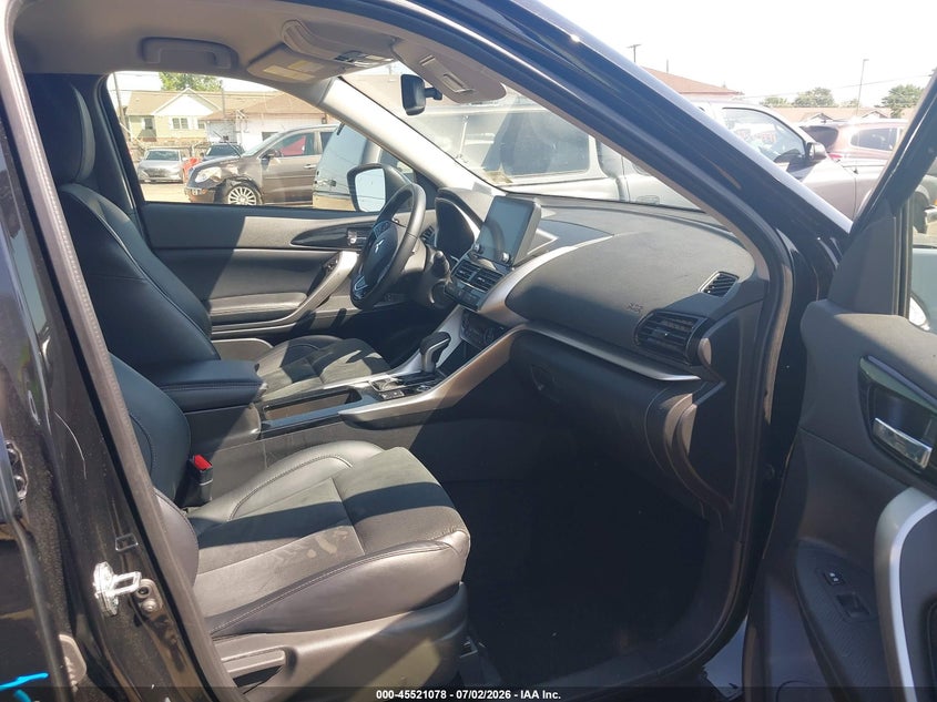2025 Mitsubishi Eclipse cross VIN JA4ATWAAXSZ033778 IAAI salvage auction — FRONT & REAR, Original (Maine), sold $12,100 on 2026-07-23 (photo 5)