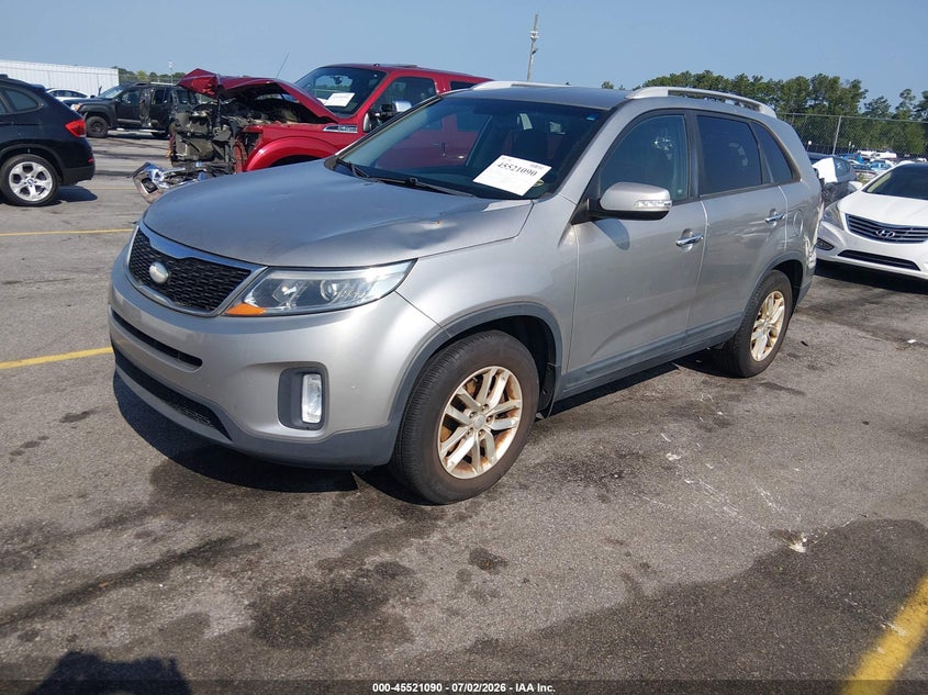 2015 Kia Sorento VIN 5XYKT3A68FG562980 IAAI salvage auction — ENGINE DAMAGE, Clear (North Carolina), sold $1,050 on 2026-07-15 (photo 2)