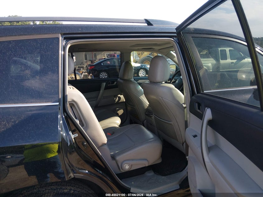 2011 Toyota Highlander VIN 5TDBK3EH7BS066029 IAAI salvage auction — FRONT END, Salvage (West Virginia), sold $1,850 on 2026-07-30 (photo 8)
