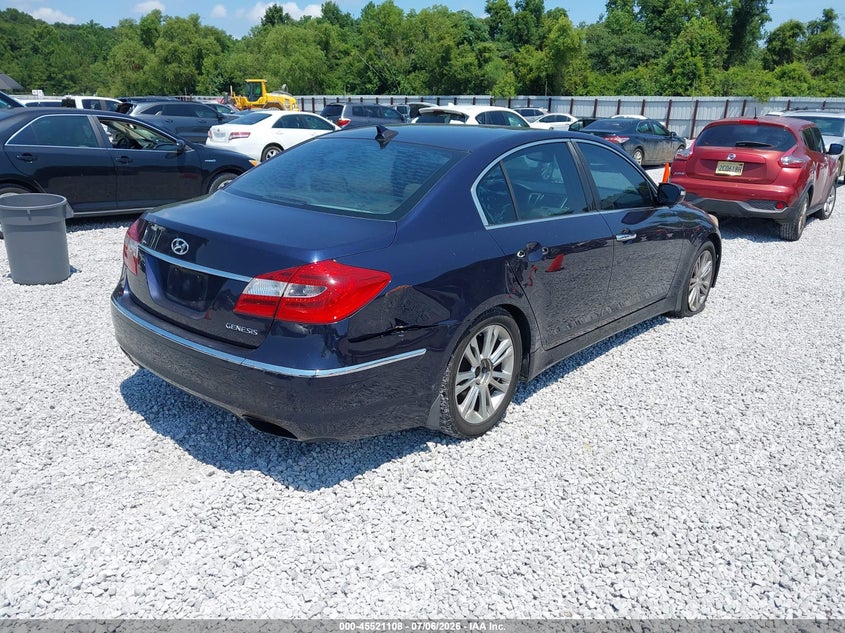 2013 Hyundai Genesis VIN KMHGC4DD0DU223062 IAAI salvage auction — NORMAL WEAR, Clear (Alabama), sold $325 on 2026-08-01 (photo 4)
