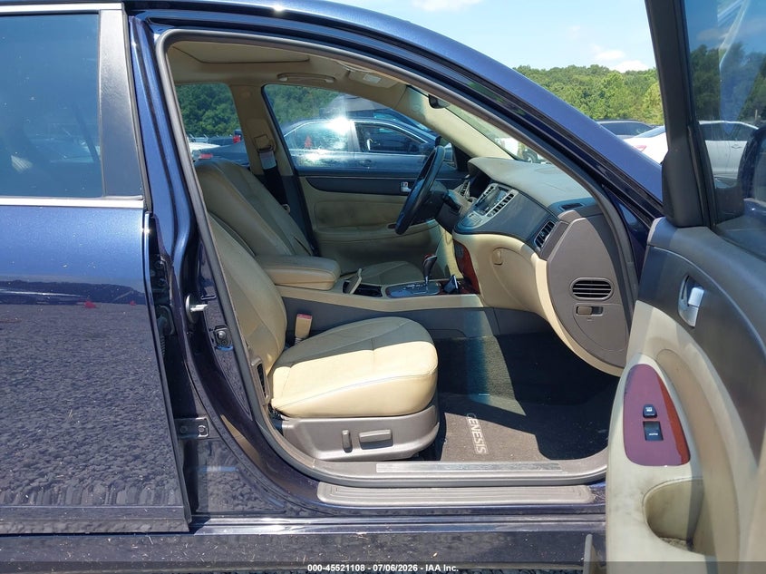 2013 Hyundai Genesis VIN KMHGC4DD0DU223062 IAAI salvage auction — NORMAL WEAR, Clear (Alabama), sold $325 on 2026-08-01 (photo 5)