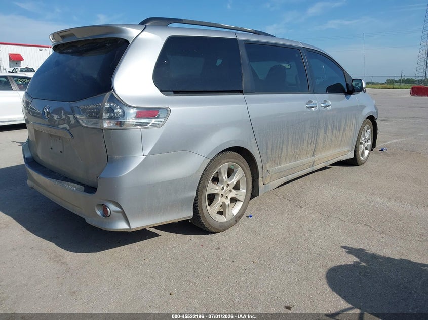2013 Toyota Sienna VIN 5TDXK3DC2DS318266 IAAI salvage auction — FRONT END, Salvage Title, sold $850 on 2026-07-30 (photo 4)