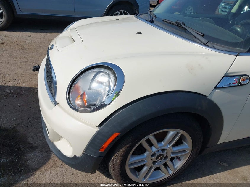 2012 Mini Clubman VIN WMWZG3C59CTY38636 IAAI salvage auction — NORMAL WEAR, Clear (Michigan), sold $500 on 2026-07-30 (photo 6)