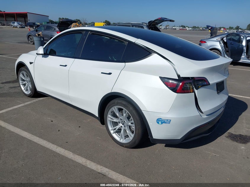 2021 Tesla Model y VIN 5YJYGDEE0MF299023 IAAI salvage auction — RIGHT SIDE, Salvage (California), sold $7,600 on 2026-07-28 (photo 3)