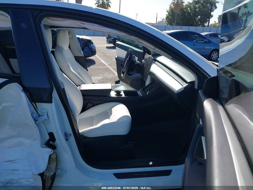 2021 Tesla Model y VIN 5YJYGDEE0MF299023 IAAI salvage auction — RIGHT SIDE, Salvage (California), sold $7,600 on 2026-07-28 (photo 5)