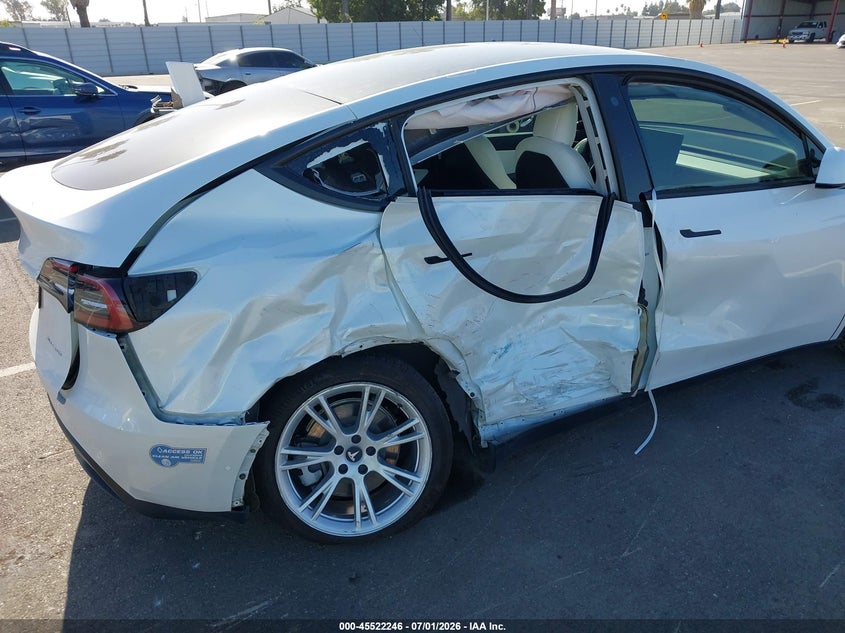 2021 Tesla Model y VIN 5YJYGDEE0MF299023 IAAI salvage auction — RIGHT SIDE, Salvage (California), sold $7,600 on 2026-07-28 (photo 6)