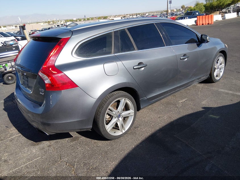 2016 Volvo V60 VIN YV1612SK7G1310226 IAAI salvage auction — NORMAL WEAR, Clear (California), sold $300 on 2026-07-24 (photo 4)