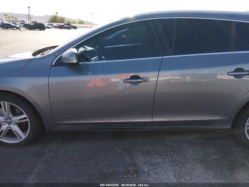 2016 Volvo V60 VIN YV1612SK7G1310226 IAAI salvage auction — NORMAL WEAR, Clear (California), sold $300 on 2026-07-24 (photo 6)