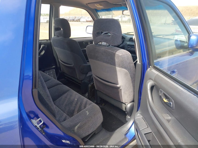 2001 Honda Cr-v VIN JHLRD18661C000985 IAAI salvage auction — NORMAL WEAR, Clear - Dealer Only (California), sold $825 on 2026-07-22 (photo 8)