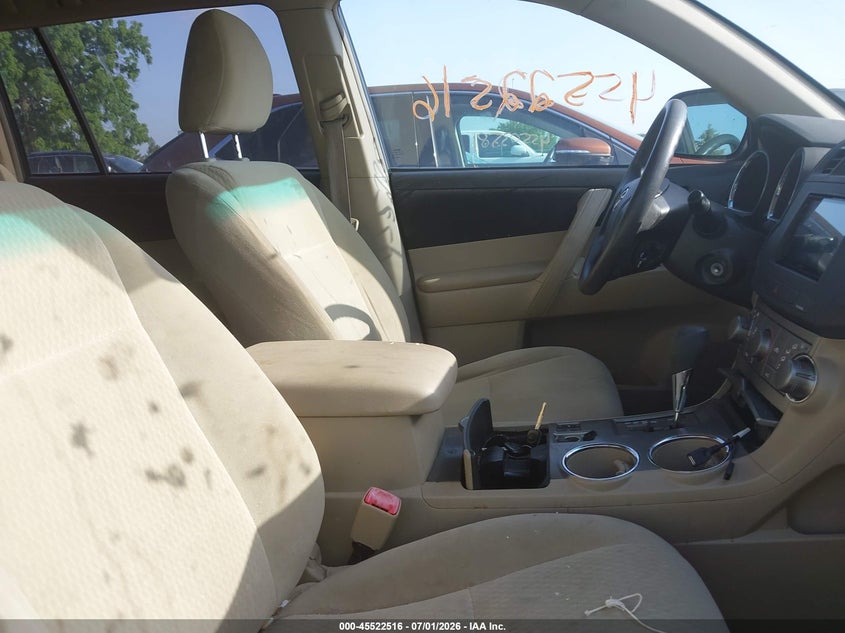 2010 Toyota Highlander VIN 5TDZA3EH8AS005000 IAAI salvage auction — NORMAL WEAR, Clear (Michigan), sold $3,400 on 2026-07-16 (photo 5)