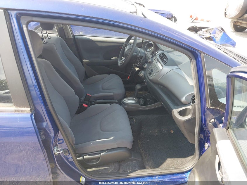 2010 Honda Fit VIN JHMGE8H24AS002553 IAAI salvage auction — NORMAL WEAR, Original (Ohio), sold $375 on 2026-07-14 (photo 5)