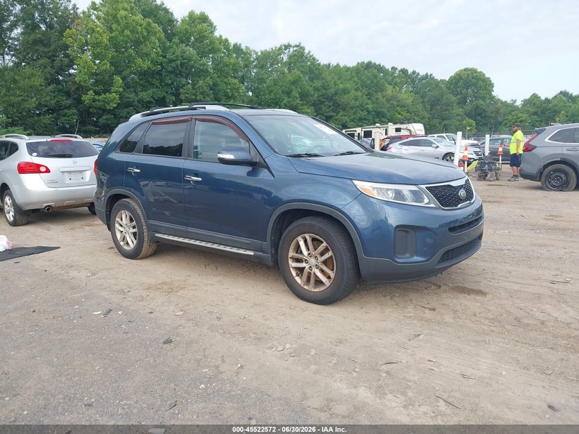 2014 Kia Sorento VIN 5XYKT4A7XEG496493 IAAI salvage auction — NORMAL WEAR, Clear (Tennessee), sold $1,350 on 2026-07-08 (photo 1)