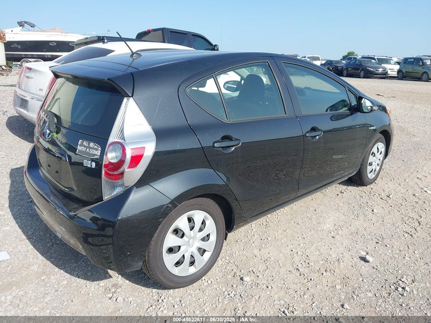 2013 Toyota Prius c VIN JTDKDTB38D1046021 IAAI salvage auction — NORMAL WEAR, Clear (Tennessee), sold $3,550 on 2026-07-09 (photo 4)