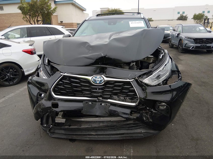 2023 Toyota Highlander VIN 5TDXBRCH3PS124558 IAAI salvage auction — FRONT END, Salvage Title, sold $16,525 on 2026-08-21 (photo 6)