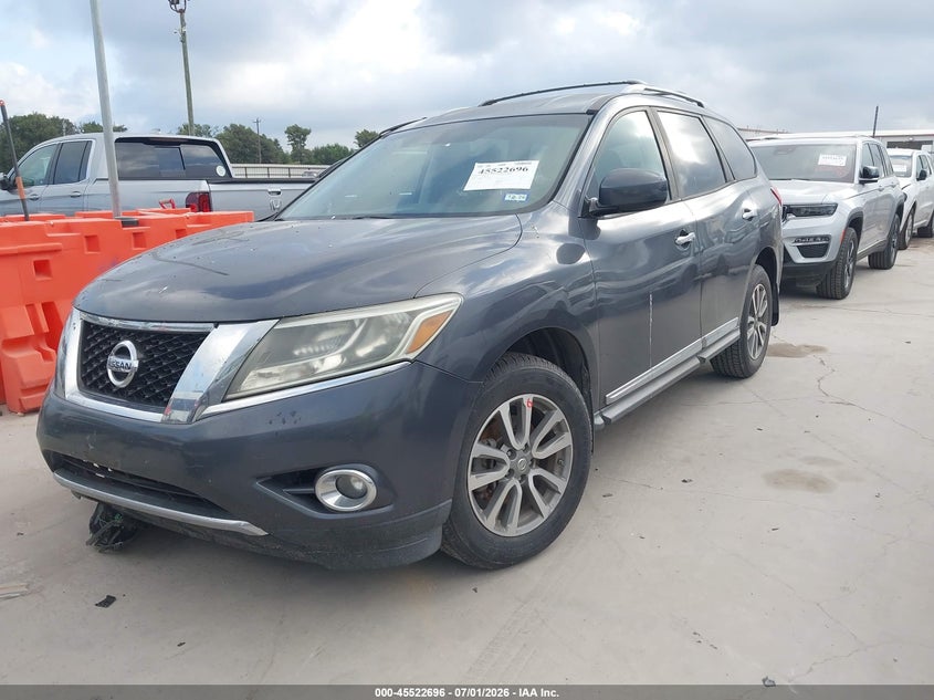 2013 Nissan Pathfinder VIN 5N1AR2MN3DC600944 IAAI salvage auction — RIGHT FRONT, Salvage Title, sold $725 on 2026-08-26 (photo 2)