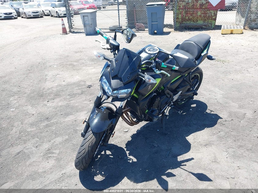 2022 Kawasaki Er VIN ML5EREL14NDA73608 IAAI salvage auction — RIGHT FRONT, Salvage Title, sold $550 on 2026-07-21 (photo 2)