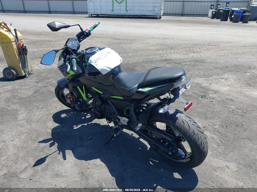2022 Kawasaki Er VIN ML5EREL14NDA73608 IAAI salvage auction — RIGHT FRONT, Salvage Title, sold $550 on 2026-07-21 (photo 3)