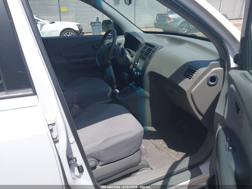 2007 Hyundai Tucson VIN KM8JM12B07U556725 IAAI salvage auction — NORMAL WEAR, Clear-Endorsement (Wisconsin), sold $650 on 2026-07-22 (photo 5)