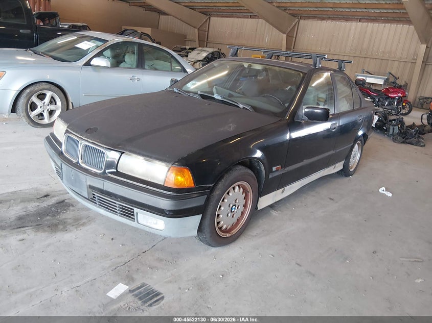 1994 BMW 3 series VIN WBACB4325RFM02647 IAAI salvage auction — NORMAL WEAR, Clear (Tennessee), sold $425 on 2026-07-29 (photo 2)
