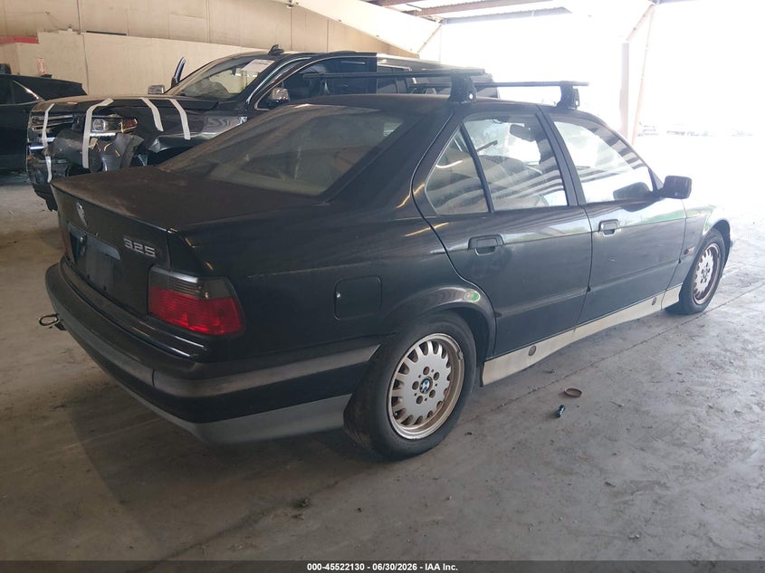 1994 BMW 3 series VIN WBACB4325RFM02647 IAAI salvage auction — NORMAL WEAR, Clear (Tennessee), sold $425 on 2026-07-29 (photo 4)