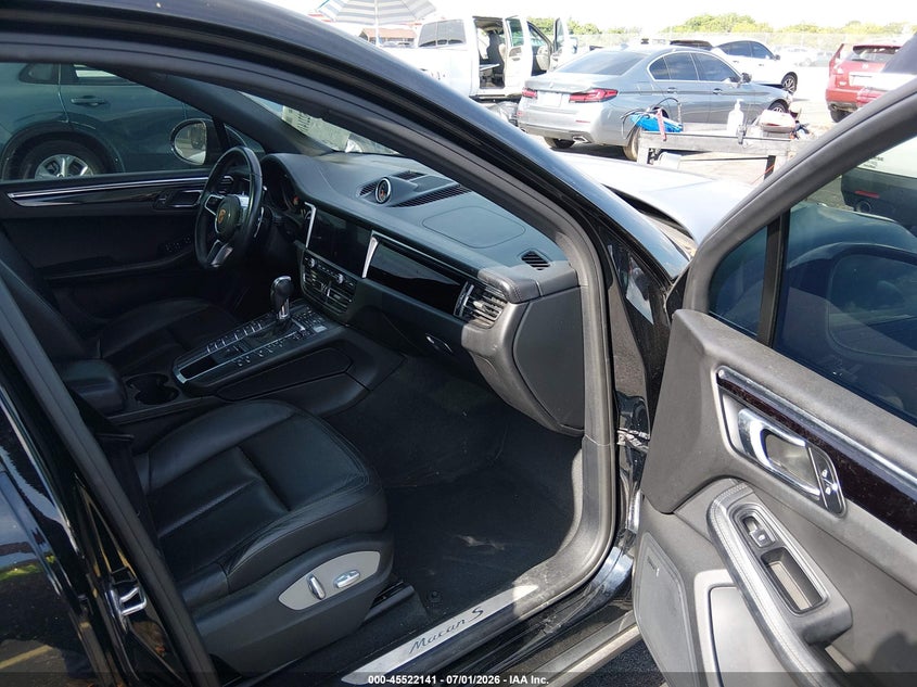 2019 Porsche Macan VIN WP1AB2A54KLB30447 IAAI salvage auction — FRONT END, Rebuildable (Florida), sold $14,600 on 2026-07-30 (photo 5)