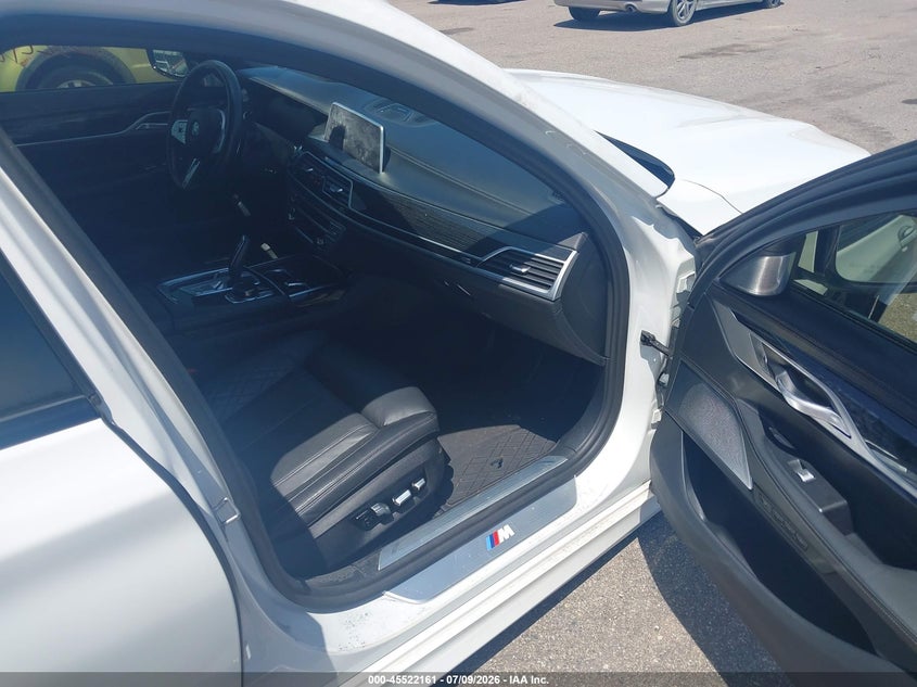 2020 BMW 7er VIN WBA7U2C0XLBM61948 IAAI salvage auction — RIGHT FRONT, Salvage (Minnesota), sold $17,750 on 2026-08-17 (photo 5)