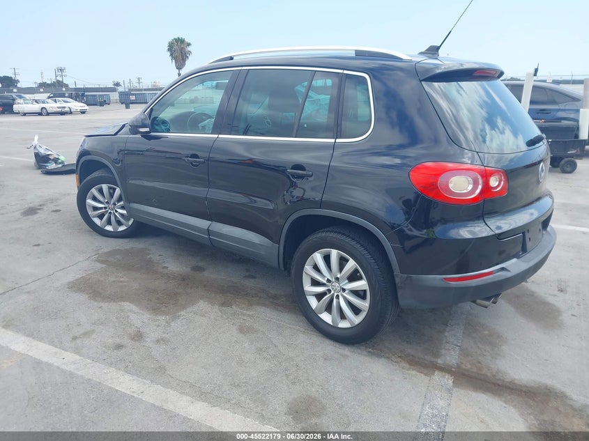 2011 Volkswagen Tiguan VIN WVGAV7AX2BW545445 IAAI salvage auction — RIGHT FRONT, Salvage (California), sold $700 on 2026-07-22 (photo 3)