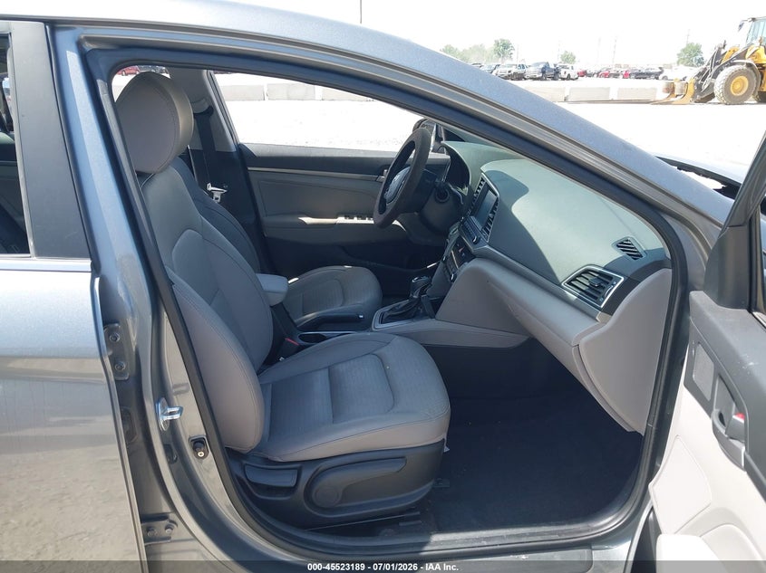 2017 Hyundai Elantra VIN KMHD84LF4HU070800 IAAI salvage auction — NORMAL WEAR, Salvage Title, sold $1,200 on 2026-07-29 (photo 5)