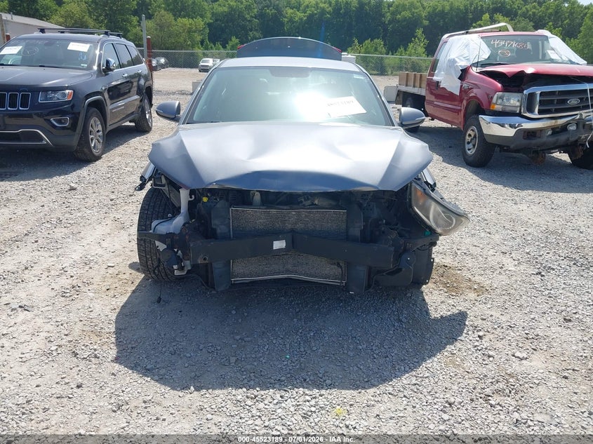 2017 Hyundai Elantra VIN KMHD84LF4HU070800 IAAI salvage auction — NORMAL WEAR, Salvage Title, sold $1,200 on 2026-07-29 (photo 6)