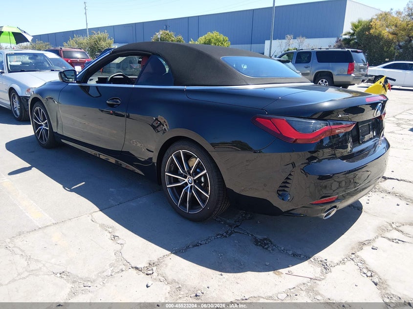 2027 BMW 4er VIN WBA53DB0XVCX77368 IAAI salvage auction — SIDE, Clear (California), sold $43,400 on 2026-07-29 (photo 3)