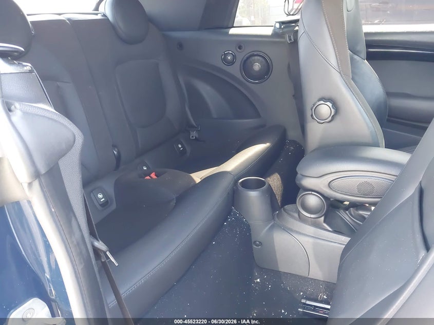2019 Mini Convertible VIN WMWWG9C52K3E39977 IAAI salvage auction — NORMAL WEAR, Clear (Florida), sold $3,025 on 2026-07-29 (photo 8)