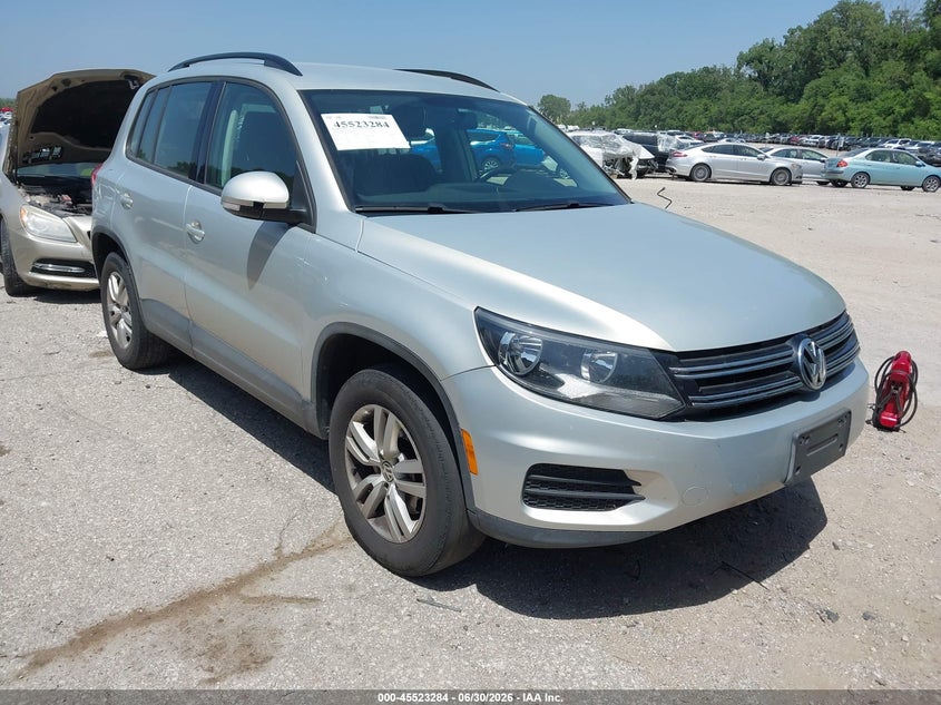 2015 Volkswagen Tiguan VIN WVGAV7AX5FW593527 IAAI salvage auction — NORMAL WEAR, Clear (Kansas), sold $1,250 on 2026-07-29 (photo 1)